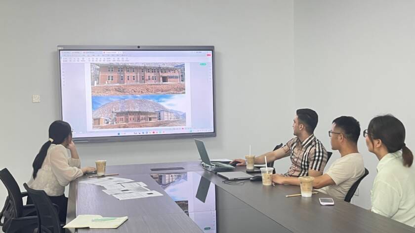 Middle East Client Jack Visits Anhui Solarasia: Exploring Cooperation on Solar Panels, Inverters, Batteries, and Transformers